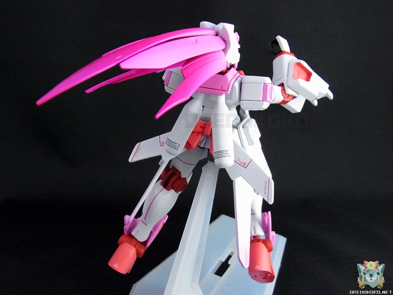 ガンプラHGFCノーベルガンダムをピンクで塗装（その2）