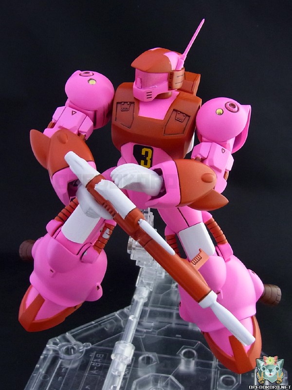 バイファム1/144ラウンドバーニアンをピンクで塗装（その1）