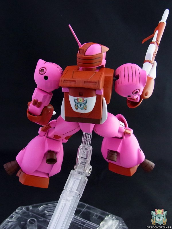 バイファム1/144ラウンドバーニアンをピンクで塗装（その4）