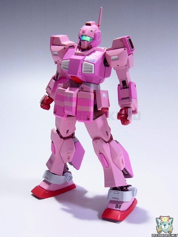 ガンプラHGUCネモをピンクで塗装（その1）