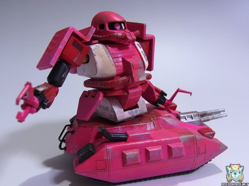 ガンプラ旧キット 1/144ザクタンクをピンクで塗装（その2）