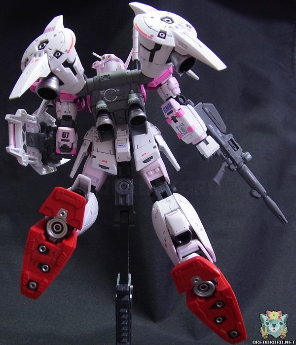 ガンプラRGGP01フルバーニアンをピンクで塗装（その2）