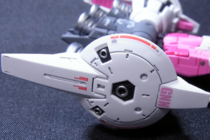 ガンプラRGGP01フルバーニアンをピンクで塗装（その5）