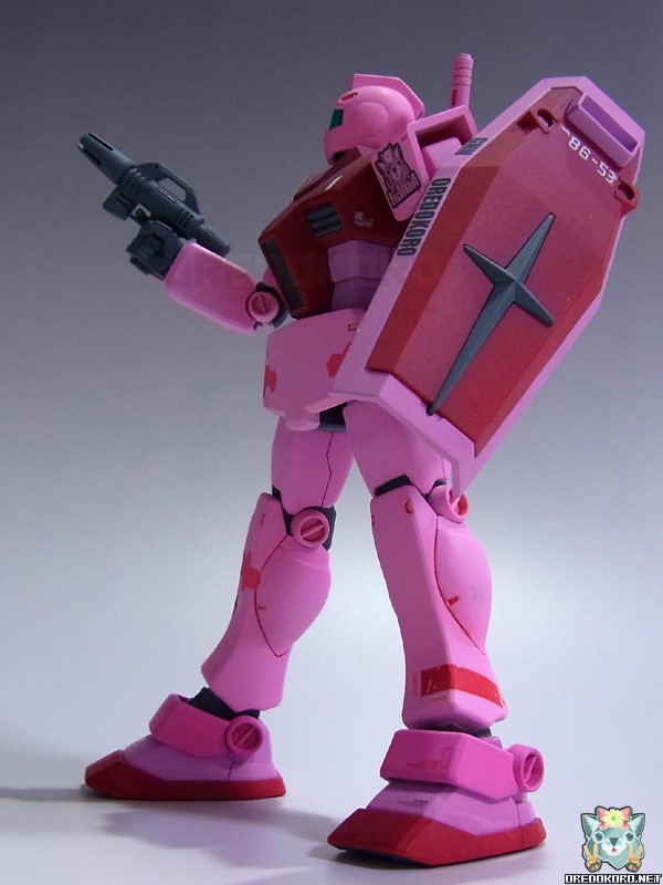 ガンプラHGUCジムをピンクで塗装（その2）