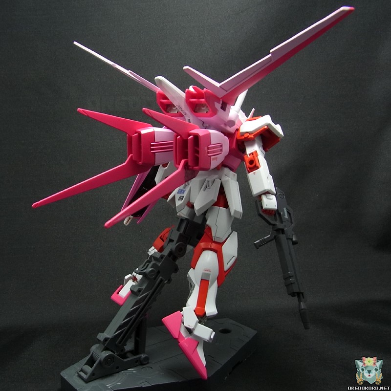ガンプラHGCEエールストライクをピンクで塗装（その3）