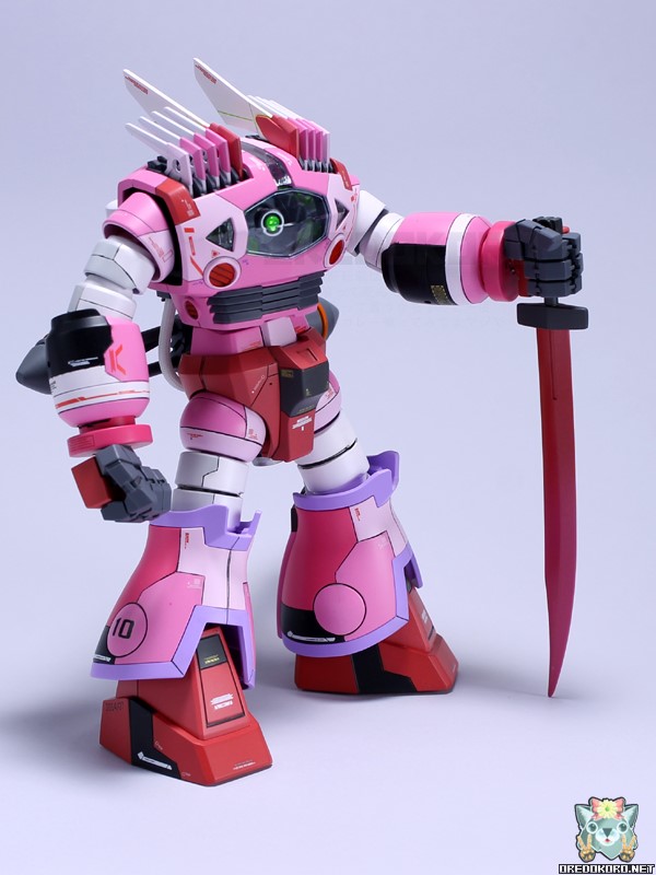 ガンプラHGUCゾゴックをピンクで塗装（その3）