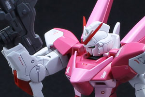 ガンプラHGUCＶ２ガンダムをピンクで塗装（その2）