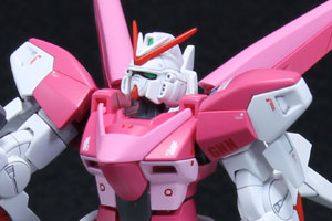ガンプラHGUCＶ２ガンダムをピンクで塗装（その3）