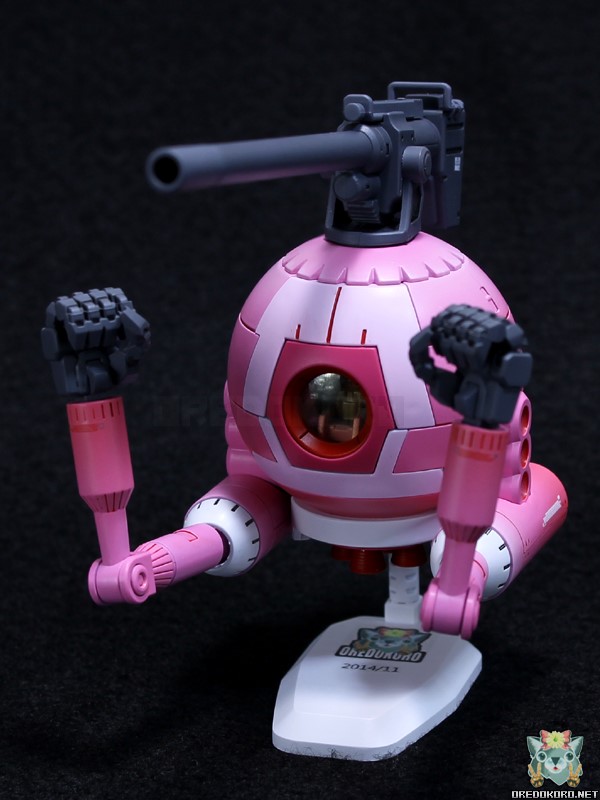 ガンプラHGUCボールをピンクで塗装（その1）