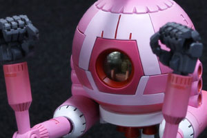 ガンプラHGUCボールをピンクで塗装（その1）