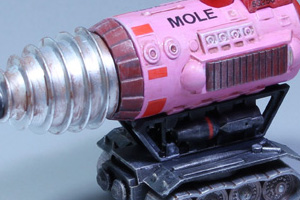 アオシマミニジェットモグラをピンクで塗装（その2）