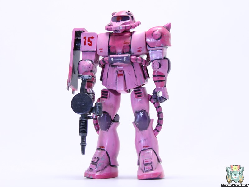 ガンプラコレクションザクをピンクで塗装（その1）