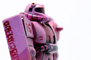 ガンプラコレクションザクをピンクで塗装（その2）